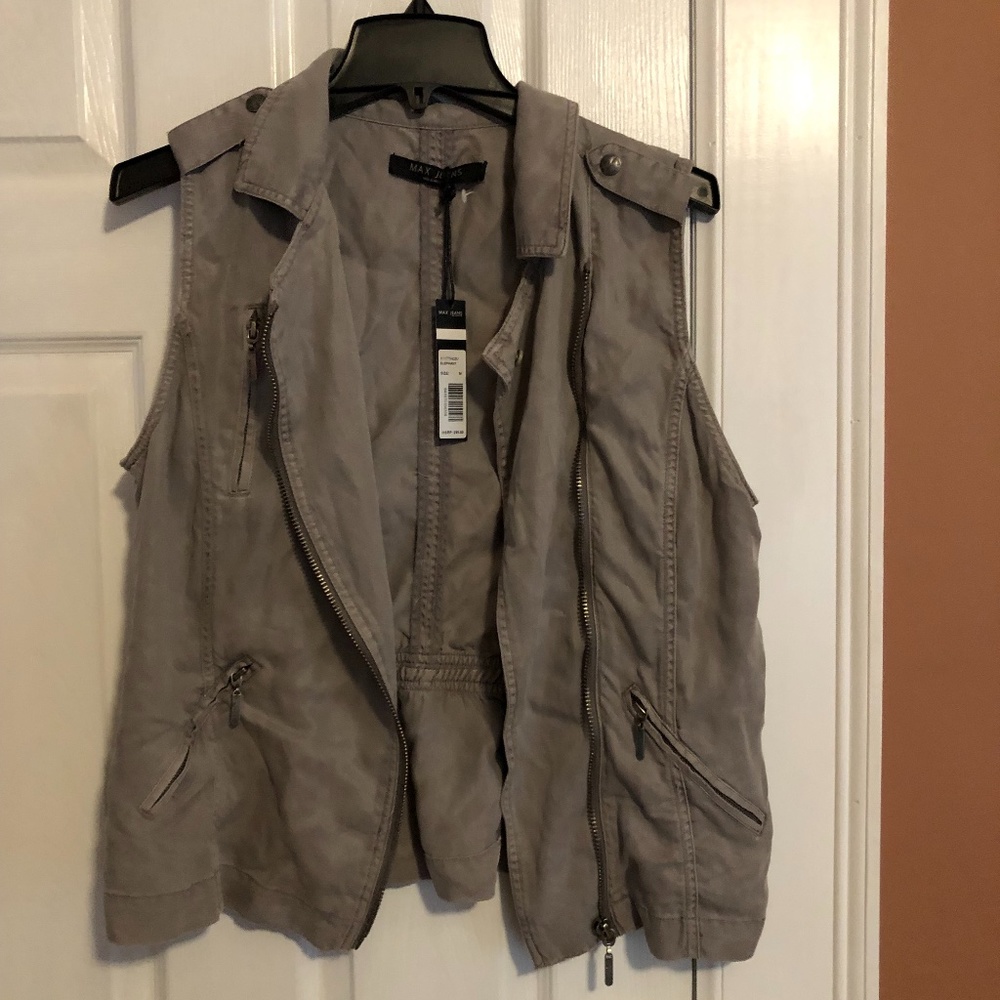 New jean zipped blazer size M by Max Jeans